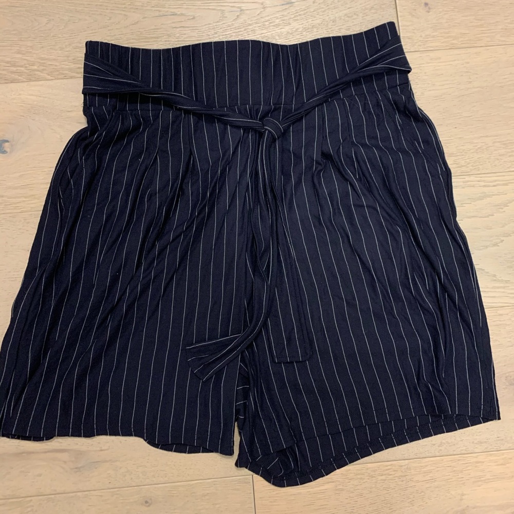 High-waisted belted shorts